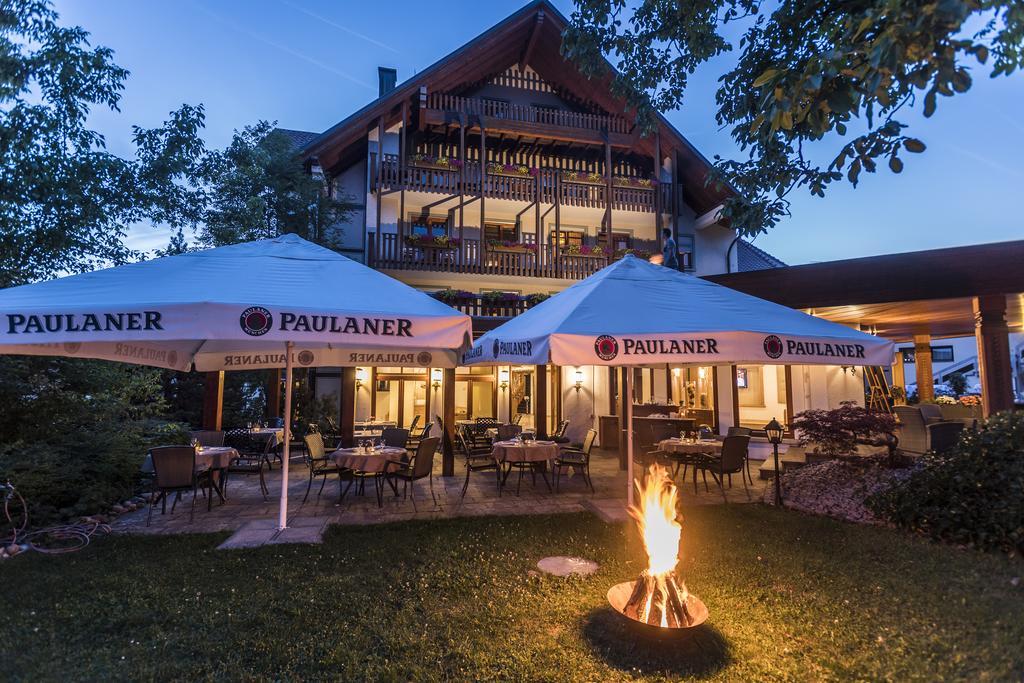 Gaestehaus Becher Donzdorf Exteriér fotografie